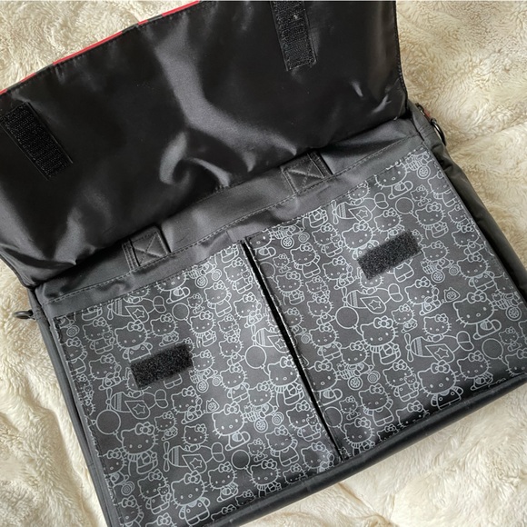 NWOT Hello Kitty Computer Laptop Messenger Bag w/ Adjustable Carry Strap - Picture 8 of 10